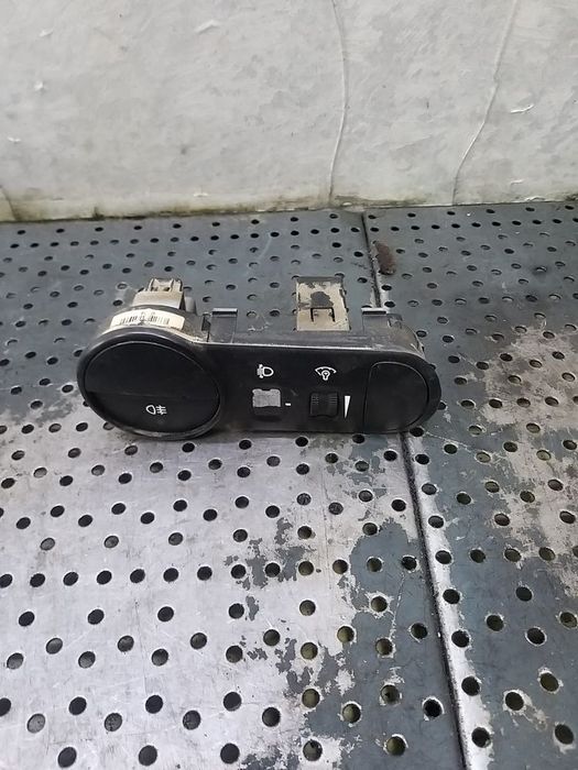 Panou butoane reglaj faruri hyundai i10 1 pa 201004787