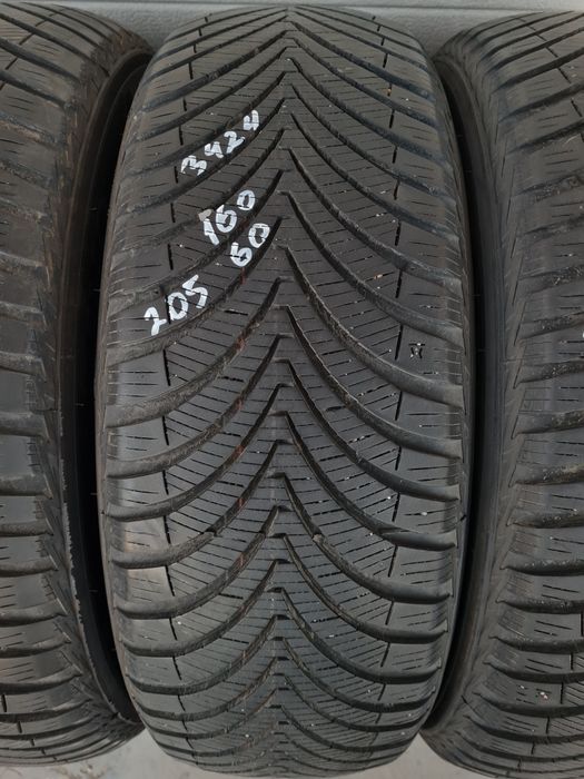 Всесезонни гуми 4 броя KUMHO Solus4S HA32 205 60 R16 дот 3424