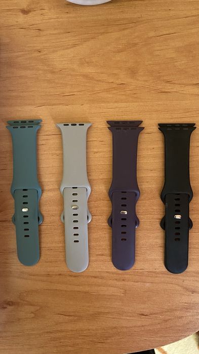 Vând APPLE WATCH seria 7 impecabil.