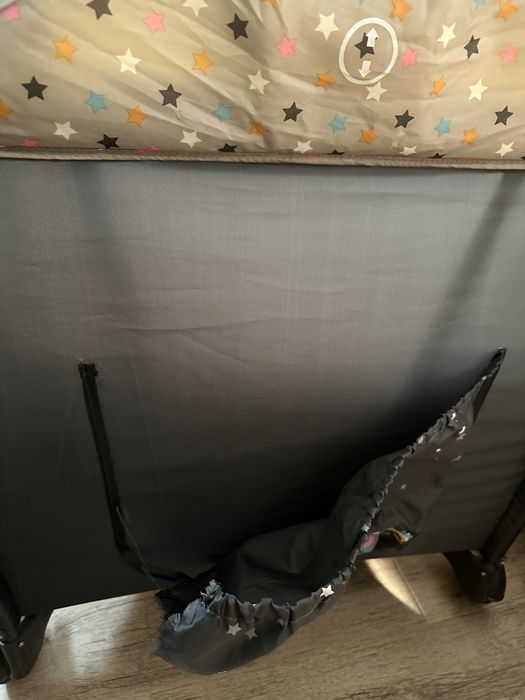 Patut bebe cu plapumioara si perna cu 3 cearceafuri de schimb