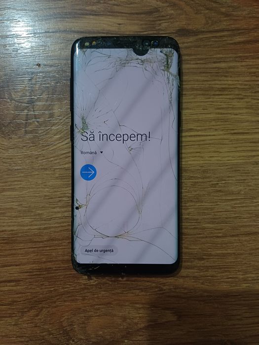 Samsung Galaxy S8 cu sticla sparta. Placa este buna. Touch functional