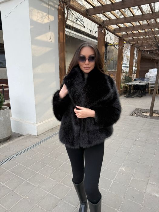 Эко-шуба в насыщенном черном цвете