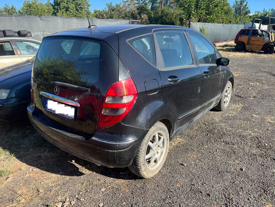Dezmembrez Mercedes Benz A150 W169 negru 2006 4usi benzina