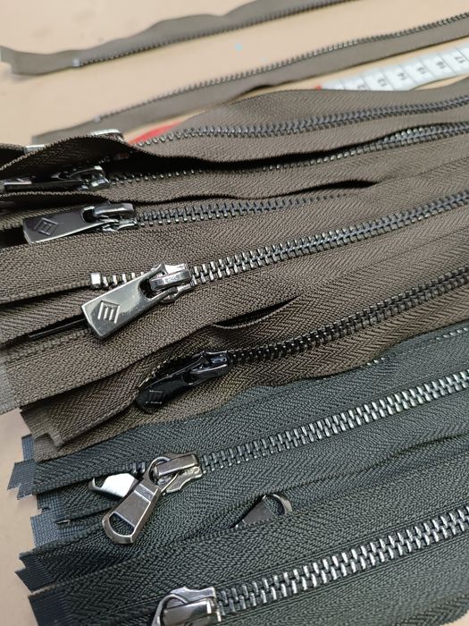 Fermoar metalic, maro, gri, albastru inchis