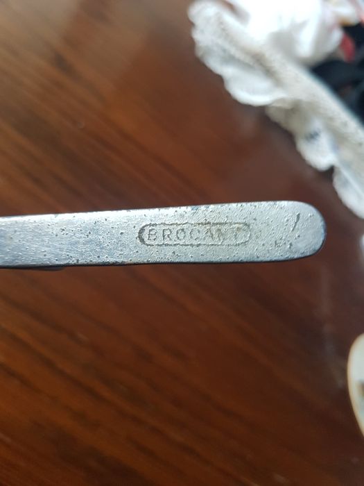 Продават се ръчни машинки за подстригване