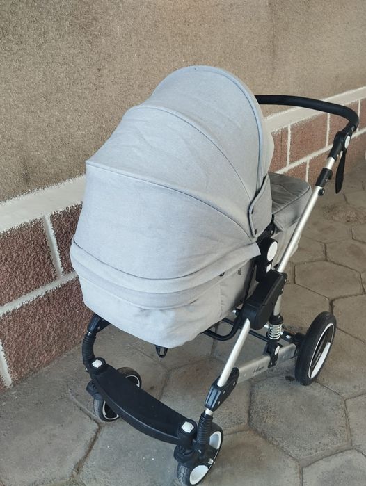 Срочно продам коляску