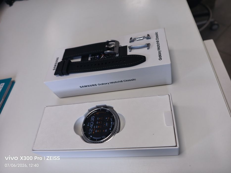 Часовник Samsung Galaxy Watch 8 Classic