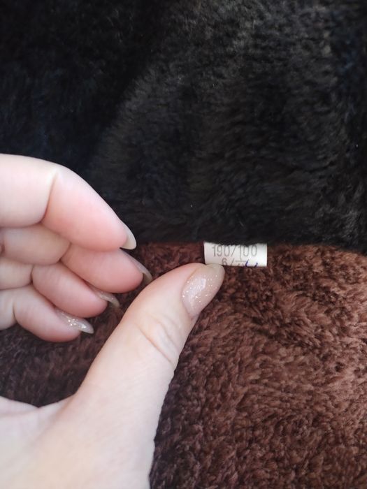 Срочно продам, новая размер 52