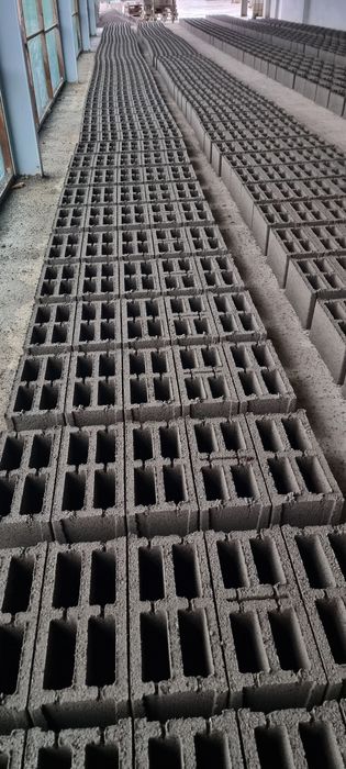 Vând bolțari pentru zidarie, fundație si stalpi!