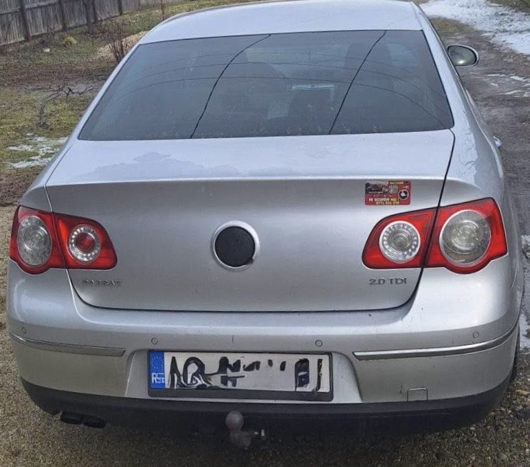 Vând Passat B6 (TDI)