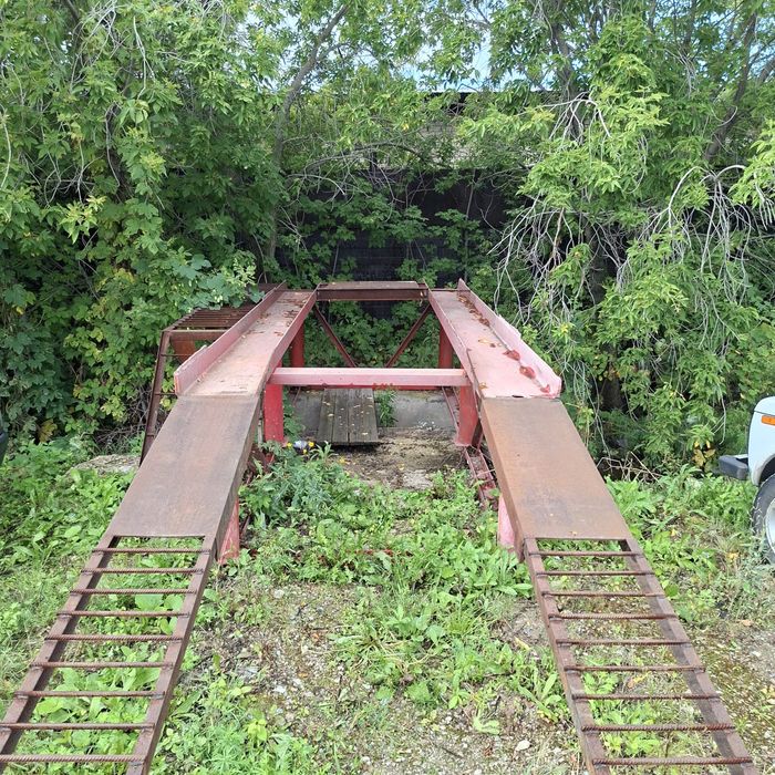 Продам эстакаду вещ