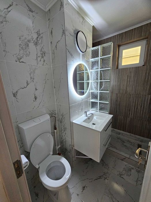 Proprietar, inchiriez apartament 2 camere, Micro 17, Parter.