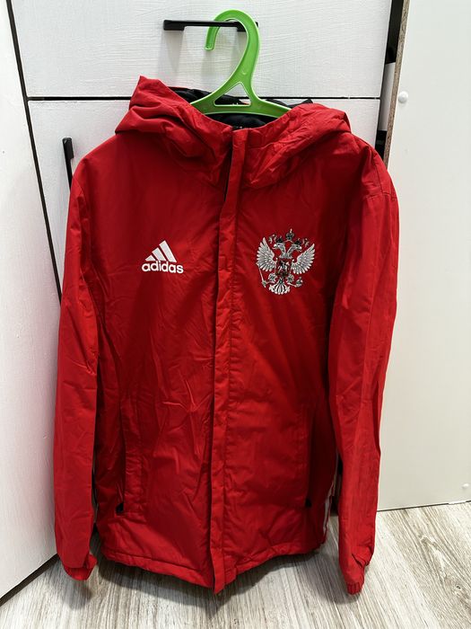 Продам ветровку НОВУЮ