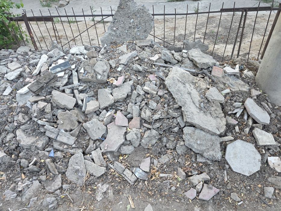 Beton toshlar tekinga