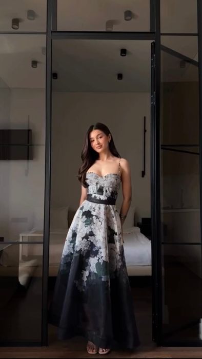 Продам новое платье