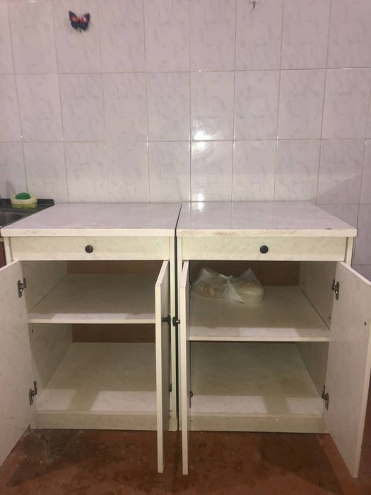 Кухонный гарнитур сотилади