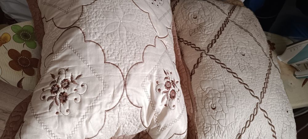 Подушки за пожертвование