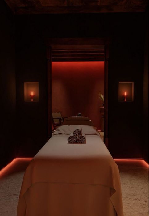 Массажист парень. Массаж профессиональный