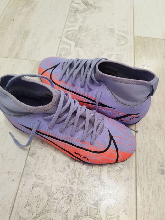 Бутонки и стоножки