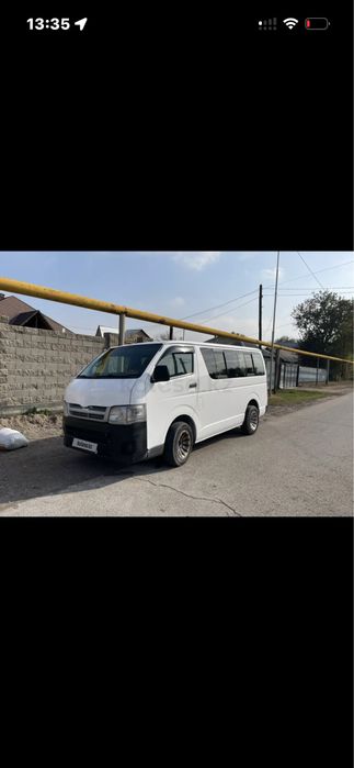 Тайота Hiace 2005год