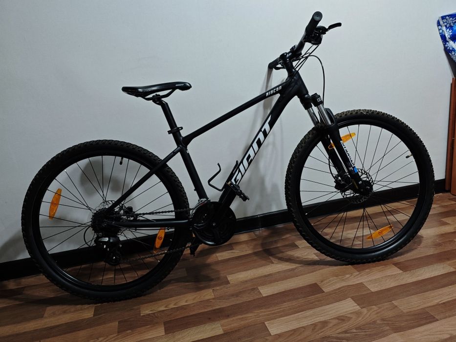 Велосипед Giant.