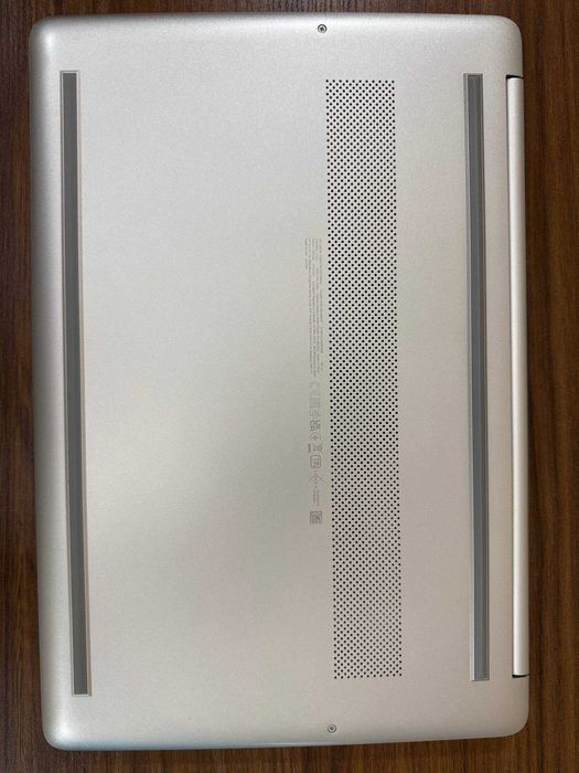 HP 15s-fq0008nia 5LQ 15.6 HD SSD 256GB
