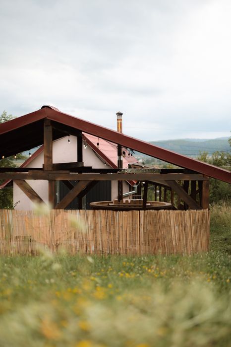 Cabana de inchiriat Lugasu de Jos -Bihor zona linistita- Ciubar inclus