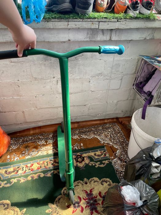 Продам самокат почти новый 2 шт