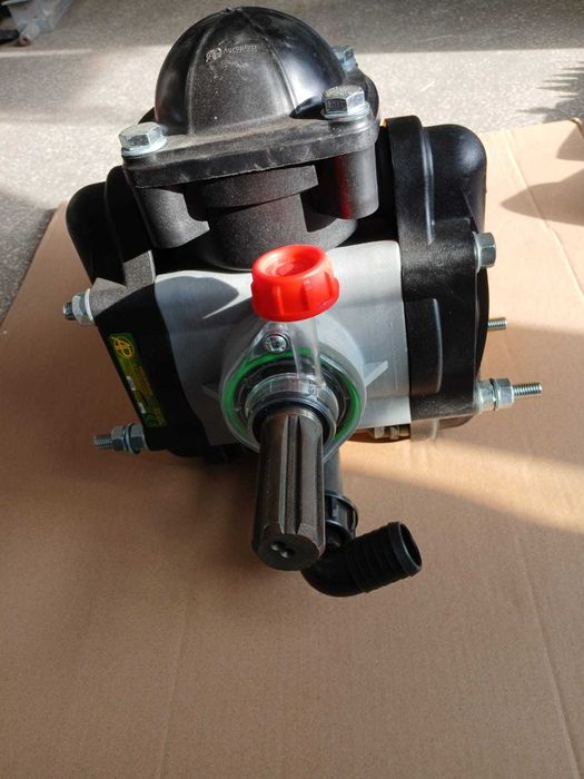 Pompa erbicidator pentru atomizor livada