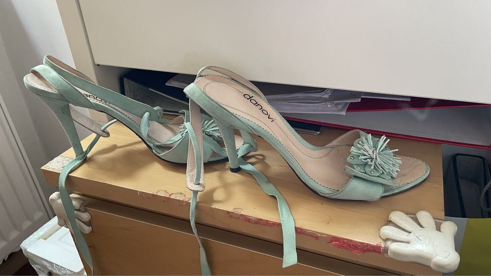 Sandale toc cui din piele intoarsa