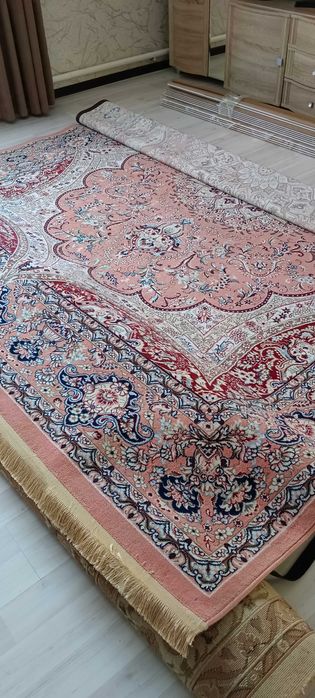 Продам ковры качественные красивые