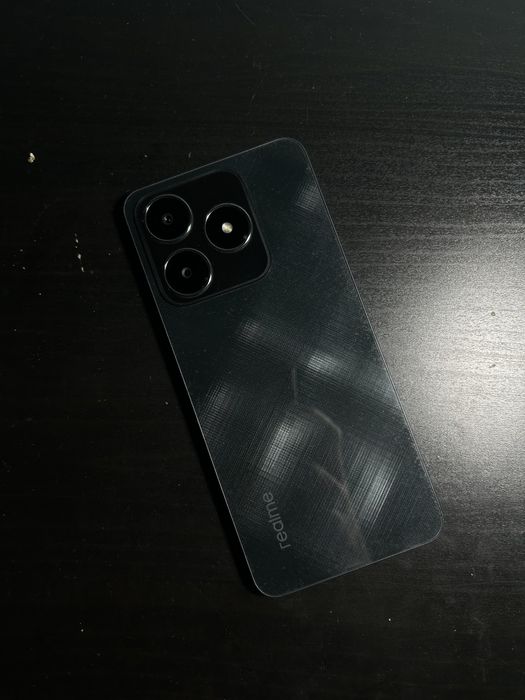 Телефон Realme c61