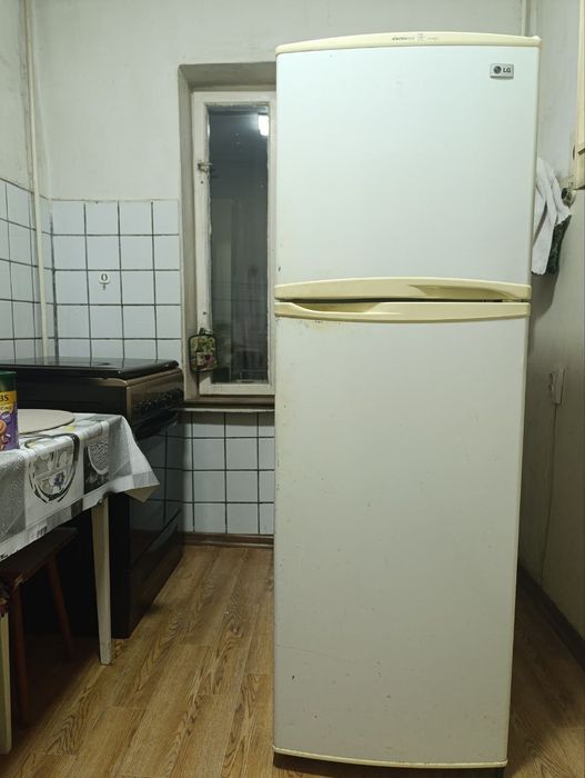 Продается холодильник LG