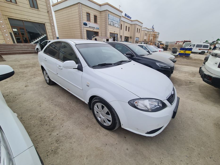 Lasetti 2009 yil jentra qilingan