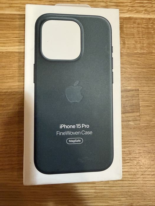 Husa originala iPhone 15 Pro, noua. Originala!