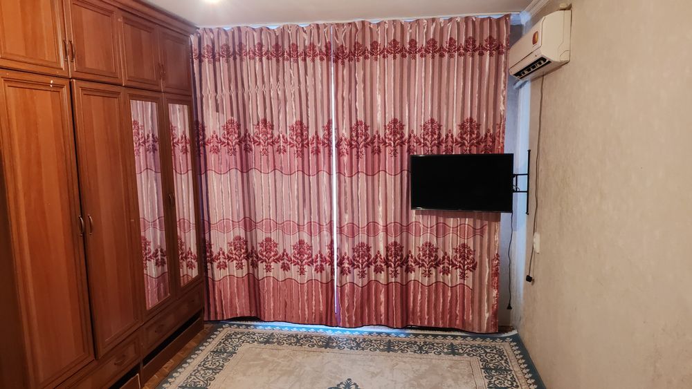 11 ші микр. 3 этаж,  1  бөлмелі пәтер жалға беріледі.