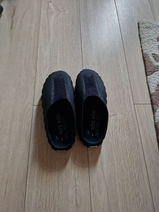 Vând șlapi nike mind 001
