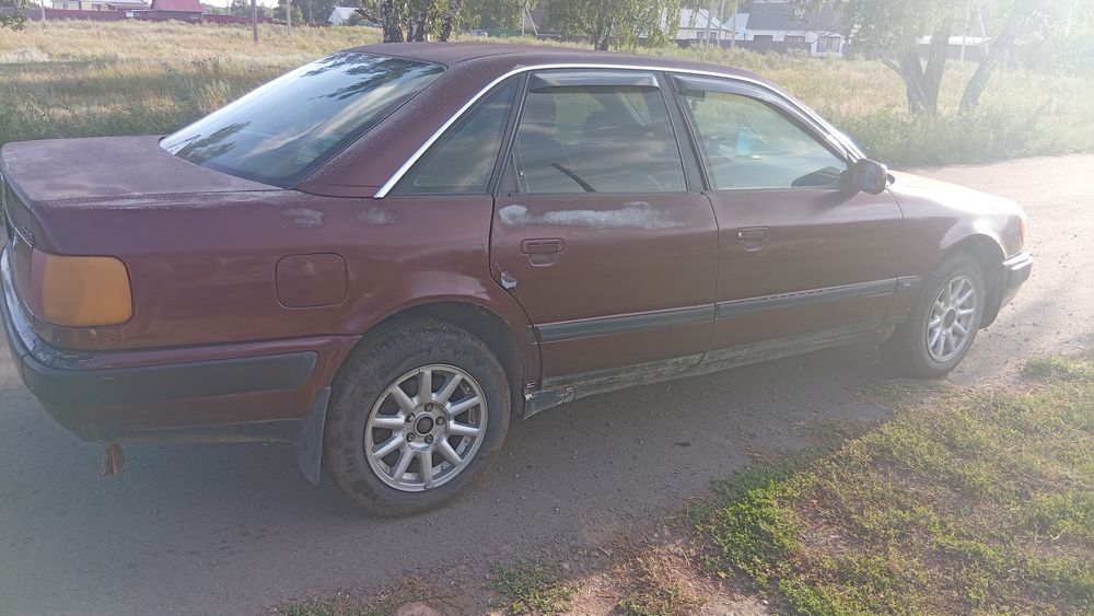 Продам ауди 100 с4