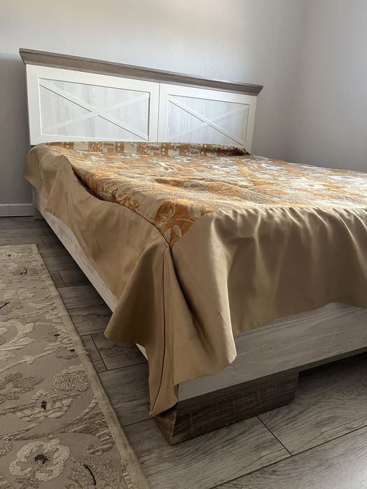 Кровать двухспальная