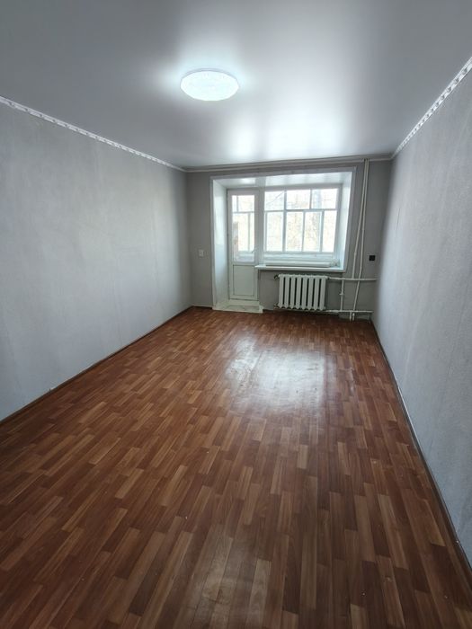 Продаём двухкомнатную квартиру в районе "Экспресса"