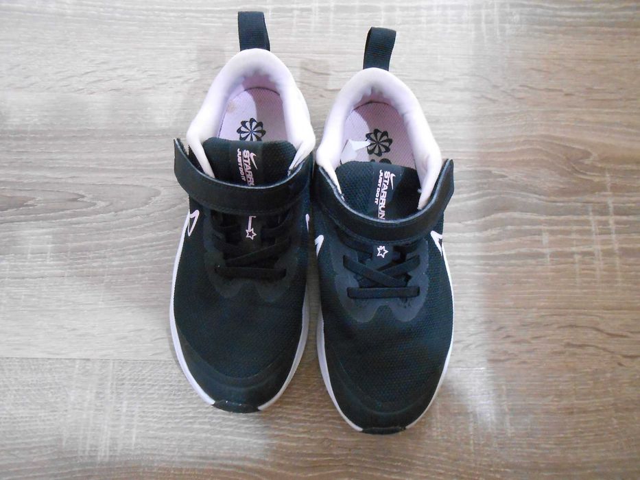 Adidasi  originali NIKE , Anglia, MARIMEA 32