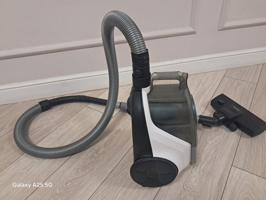 Пылесос Philips продам.