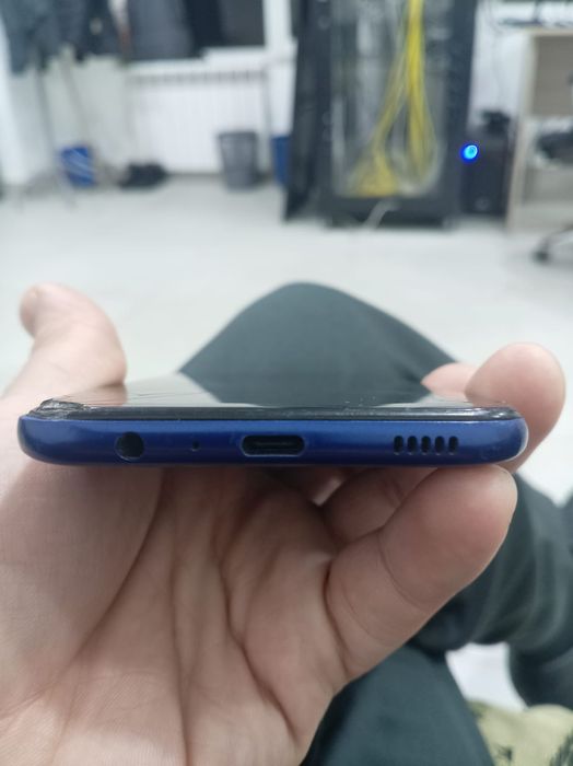 Продам телефон Самсунг А03s