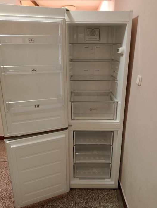 Подарявам хладилник Whirlpool