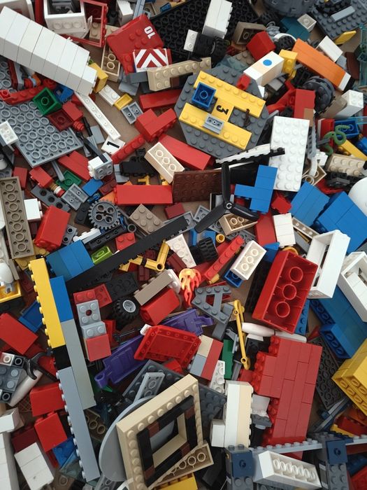 Vand 3.5 kg de lego tehnic Ninjago City