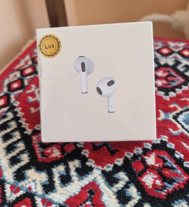 Наушники без проводные.