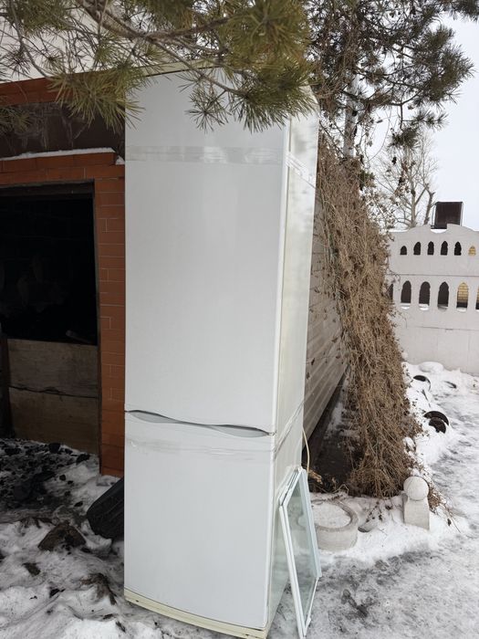 Продам холодильник