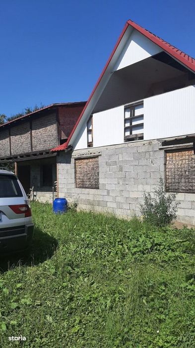 PROPRIETAR-Vand casa cu teren Lapos  (Darmanesti)