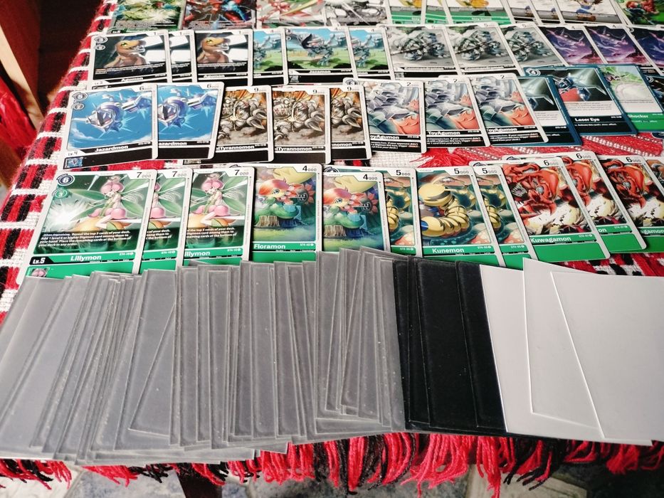 Lot 68 cărți Digimon Card Game originale + 57 huse