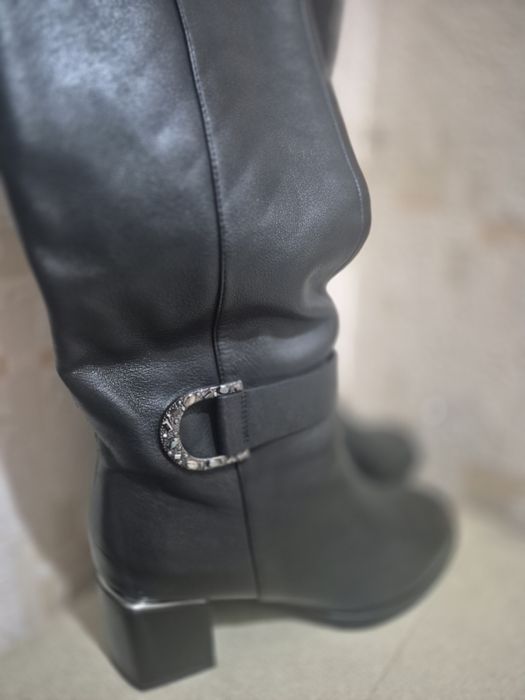 Женская обувь зимняя.